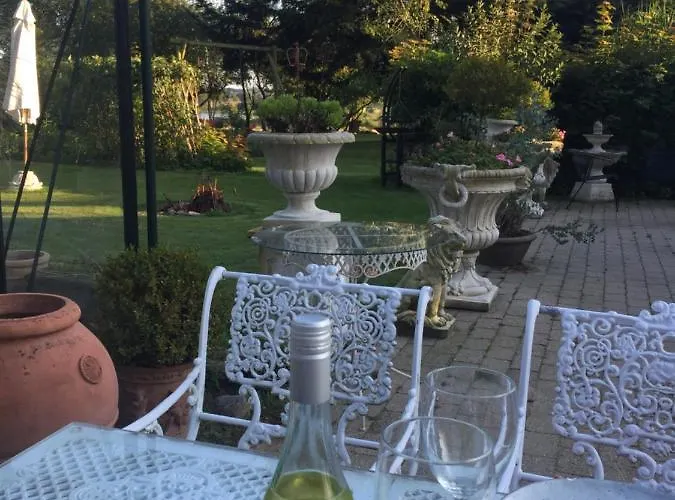 Dobbeltvaerelse I Smuk Palaevilla *